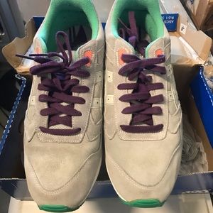 ASICS Gel Saga Men’s Size 9